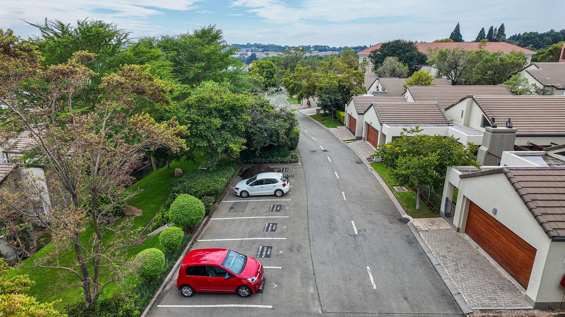 2 Bedroom Fully Furnished Stylish House in Bryanston