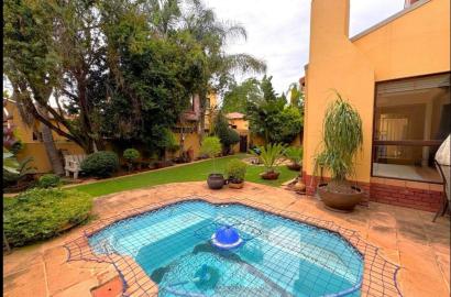 3 Bedroom Townhouse For sale in Boardwalk Meander B