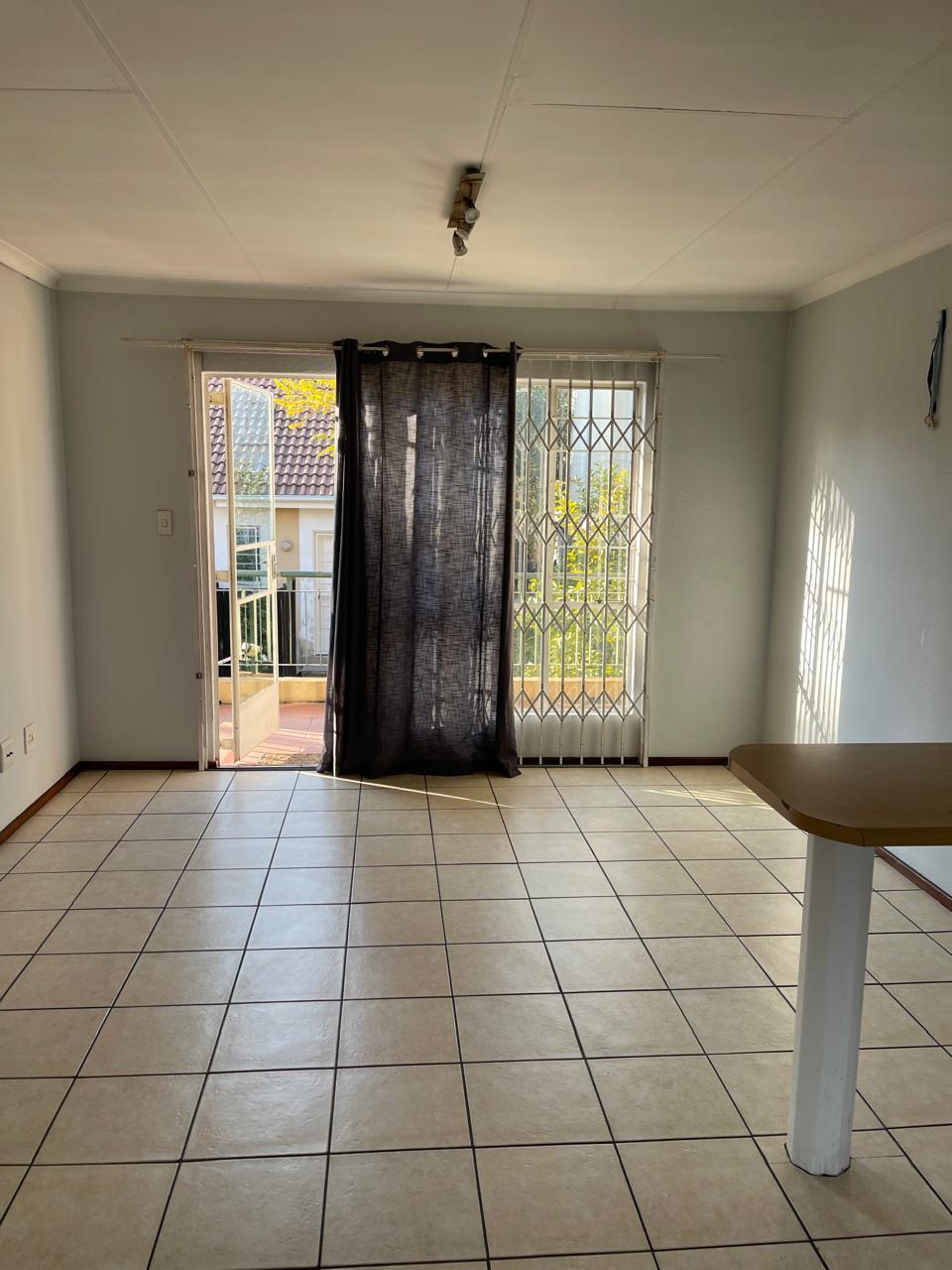 2 Bedroom Apartment For Rent in Douglasdale
