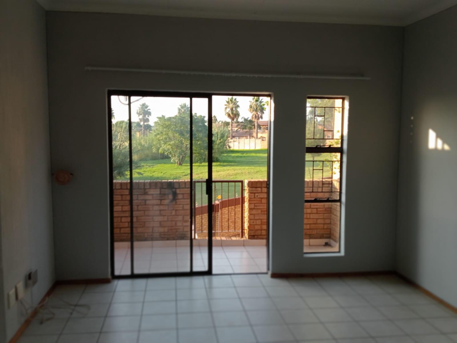 2 Bedroom Townhouse for Rent in Allen's Nek