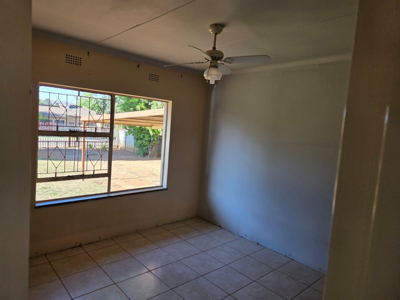 3 Bedroom House For Rent in Kibler Park