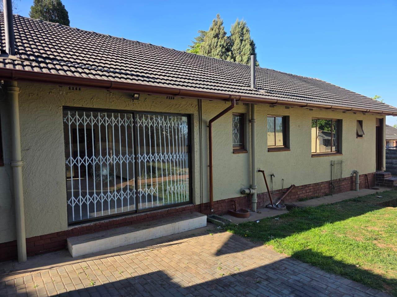 3 Bedroom House For Rent in Kibler Park