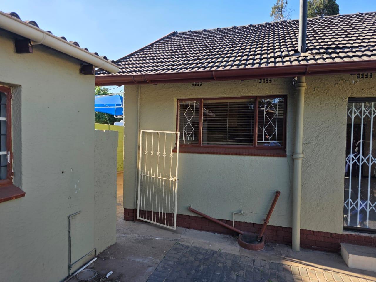 3 Bedroom House For Rent in Kibler Park