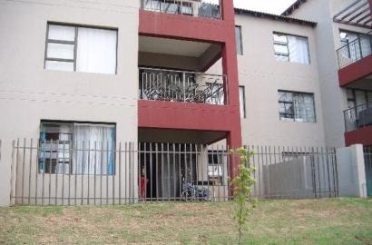 2 Bedroom Apartment for Rent in Honeydew