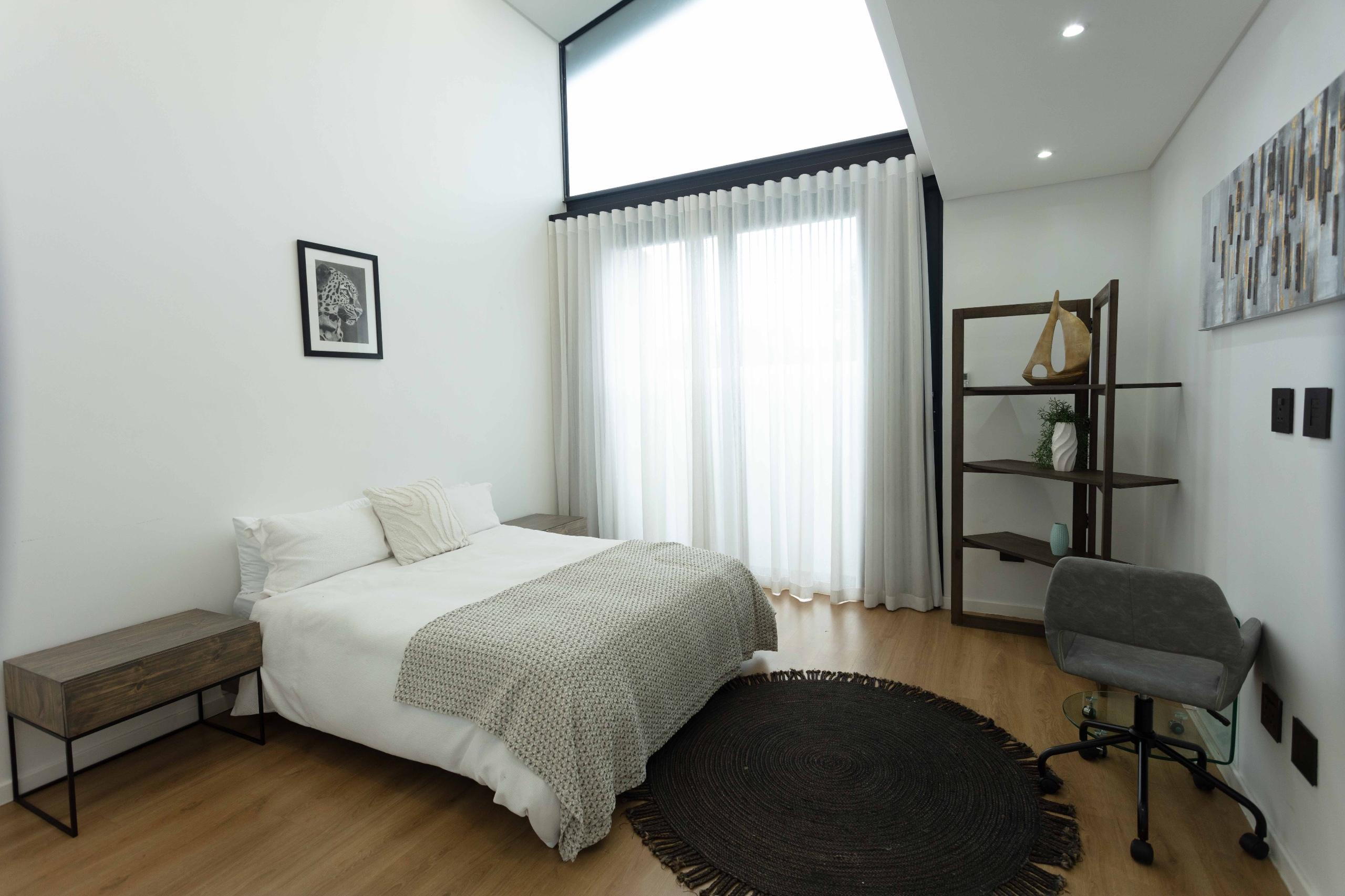 3 bedroom fully furnished Stunning House For Rent in Broadacres