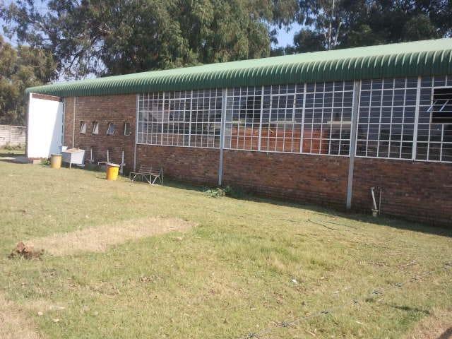 Comfortable 1200sqm Factory To Let