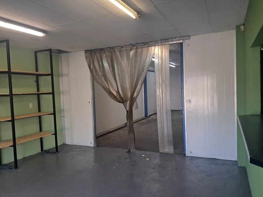 Temperature-Controlled Refrigeration Cold Room Facility For Rent in Kyalami Midrand