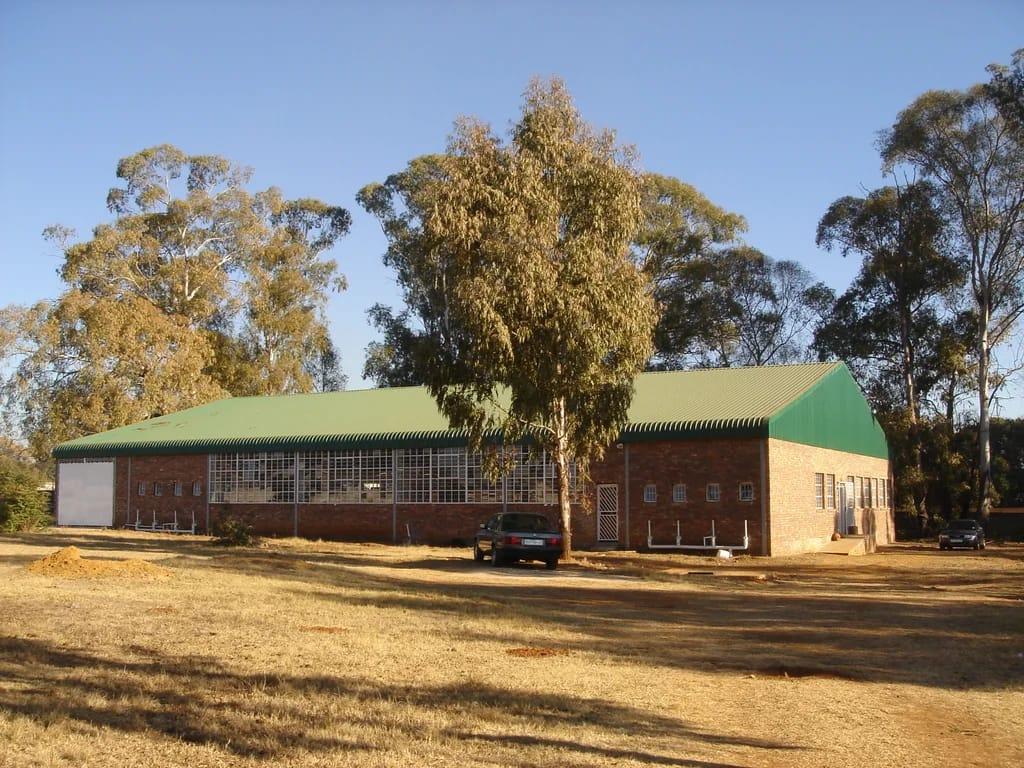 Comfortable 1200sqm Factory To Let