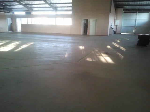 Comfortable 1200sqm Factory To Let