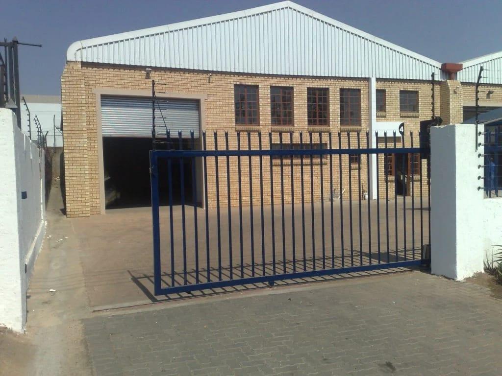 Factory or Warehouse Space to Let in Silverton