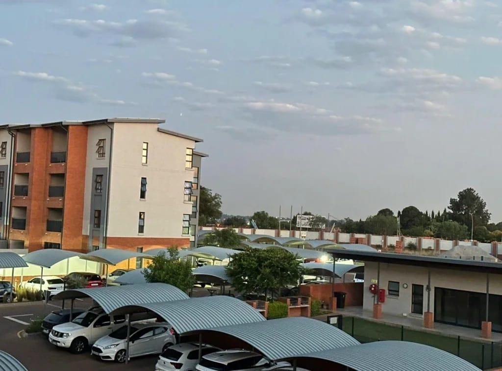 A stunning 3 bed 2 bath ground floor apartment with 2 covered parking