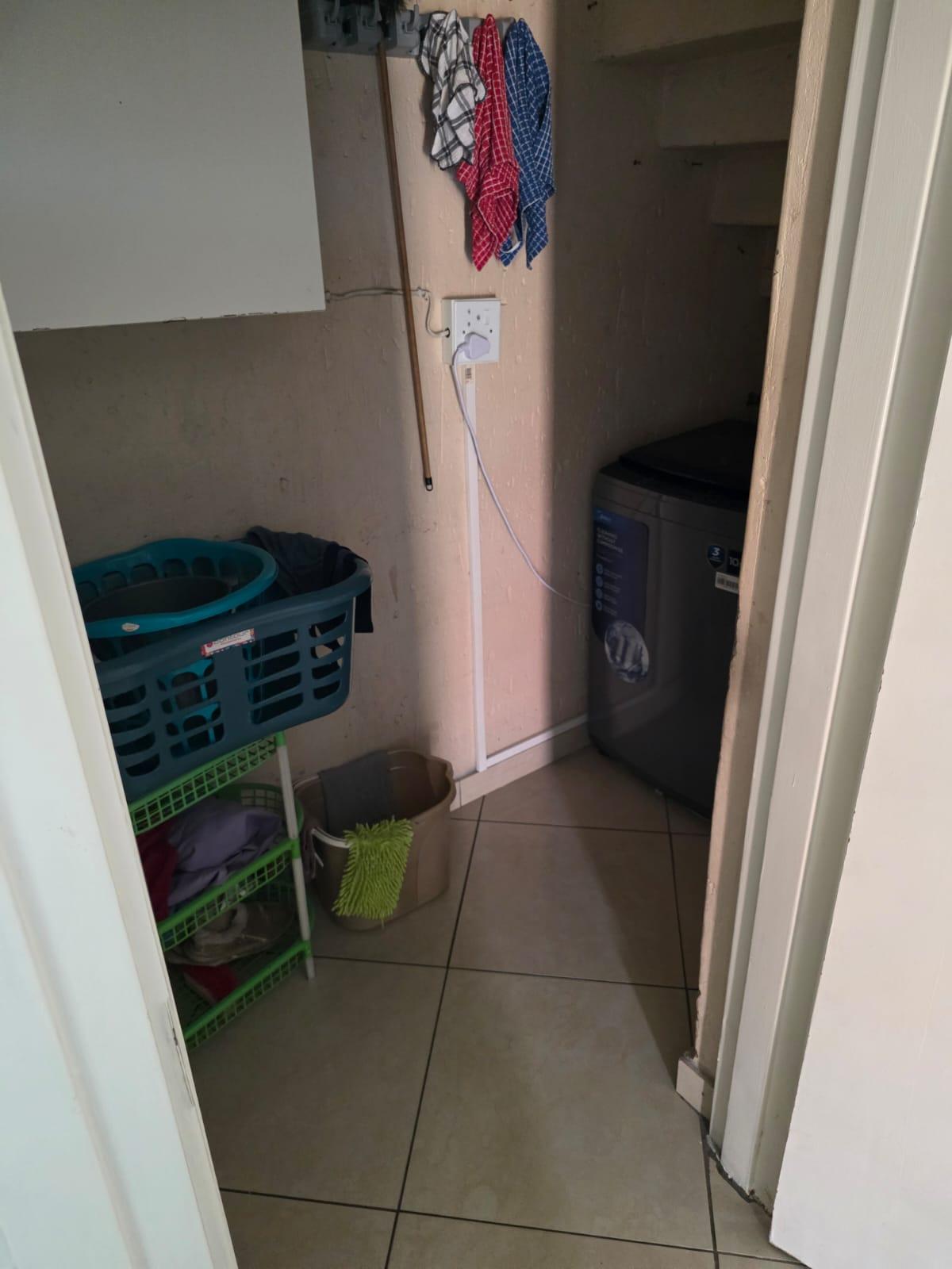 2 Bedroom Sectional Title Apartment for rent in Dinwiddie