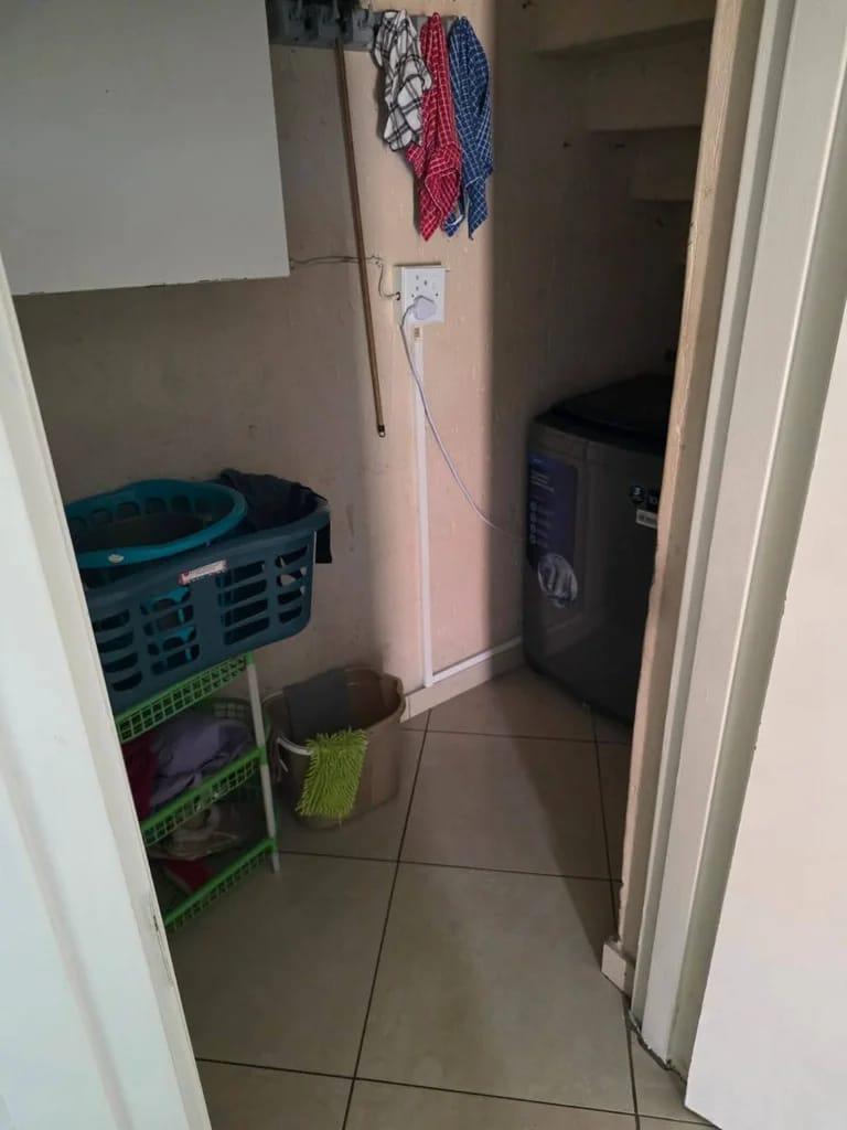 2 Bedroom Sectional Title Apartment for rent in Dinwiddie