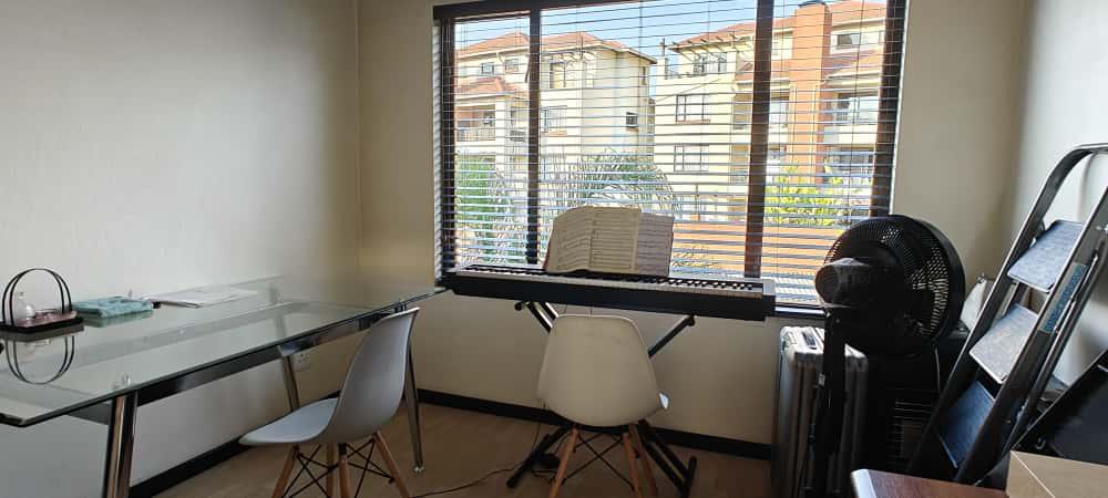 Fully Furnished, Beautiful, Spacious and light 3 Bedrooms Apartment