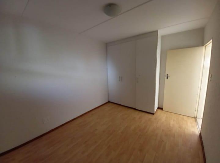 2 bedroom, 1 full bathroom Apartment available In Boksburg