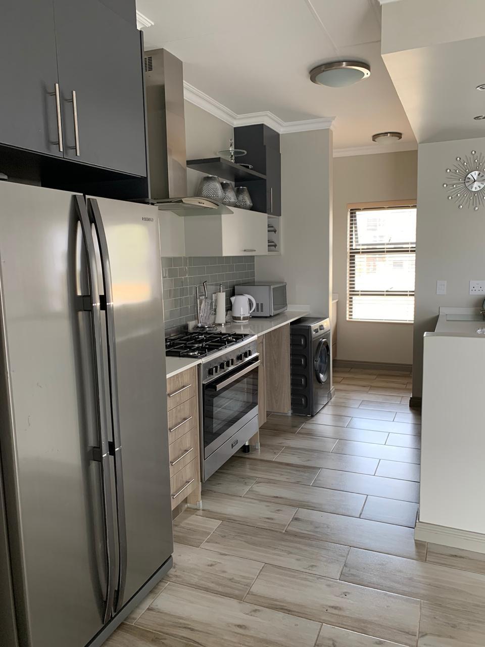 Stunning and modern 2 bedroom top floor apartment in Carlswald