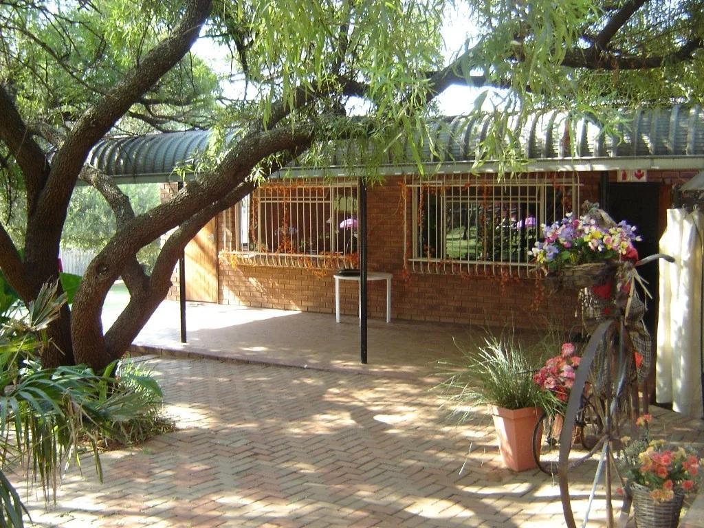 260 sqm Furnished School Space To Rent in Kameeldrift East