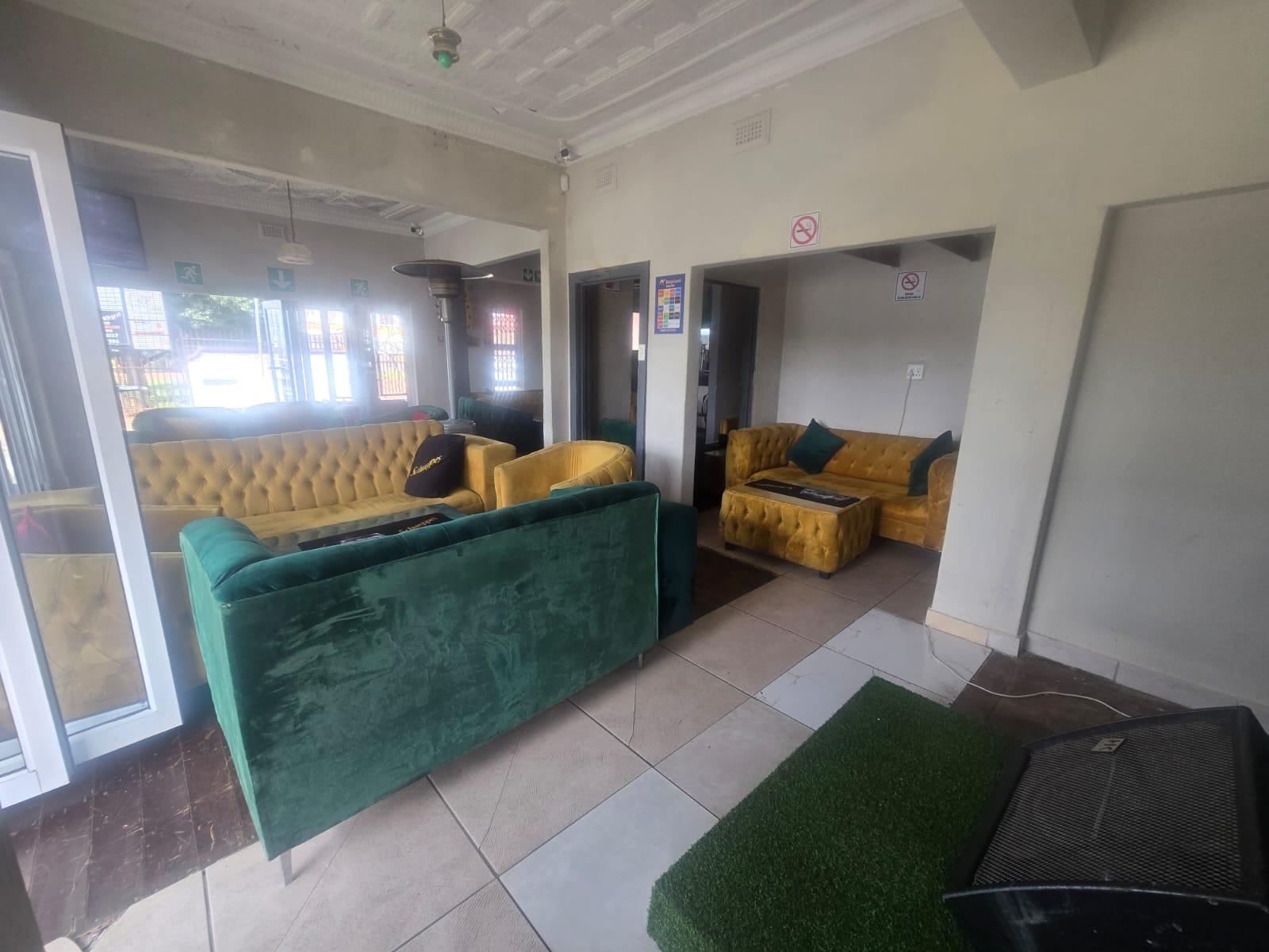 Commercial Building To Let