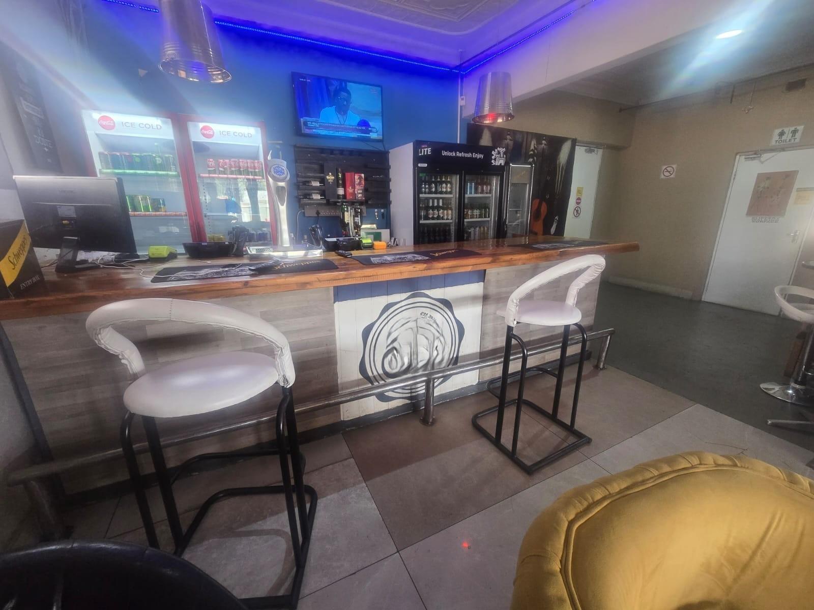 Commercial Building To Let