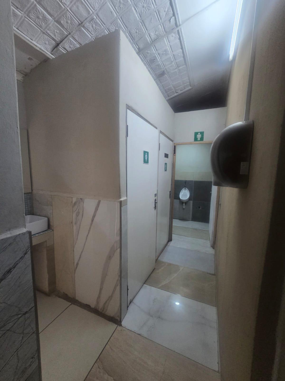 Commercial Building To Let