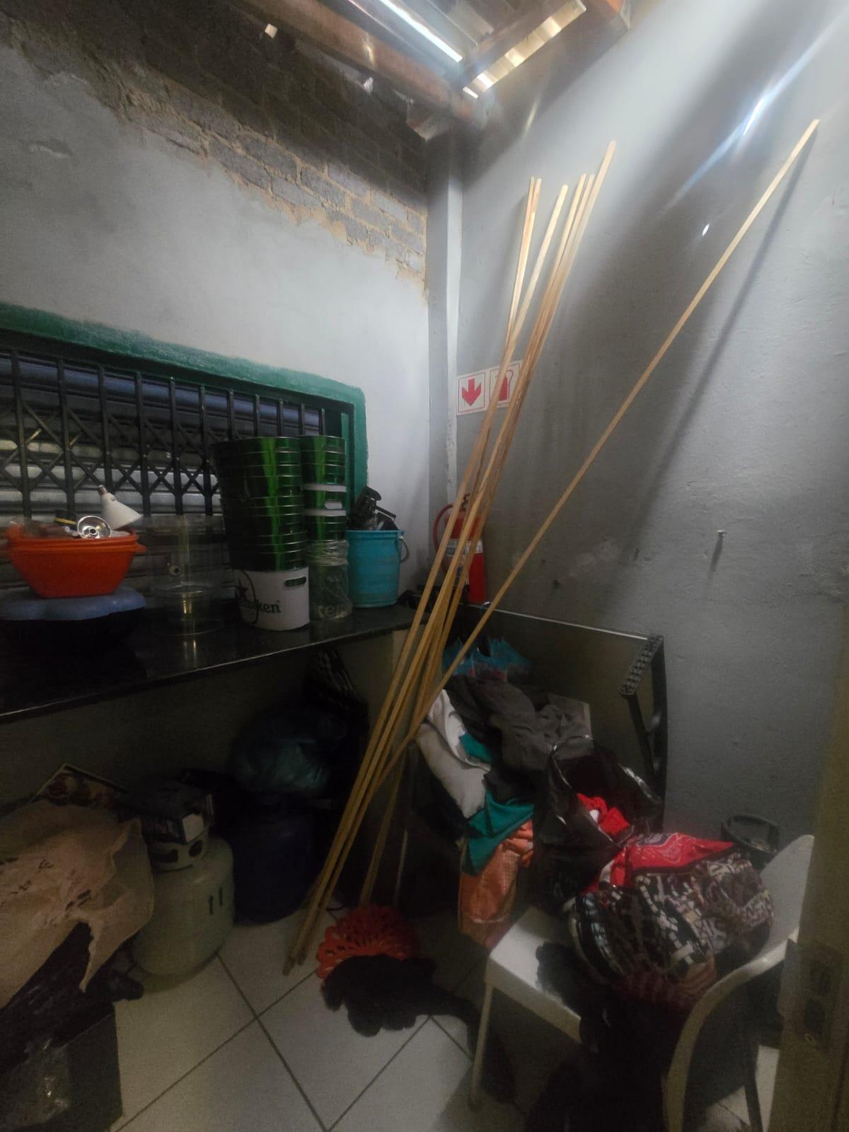 Commercial Building To Let