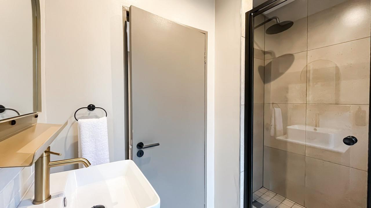 1 Bedroom Stylish and immaculate Apartment To Rent in Black Brick 2 Sandton