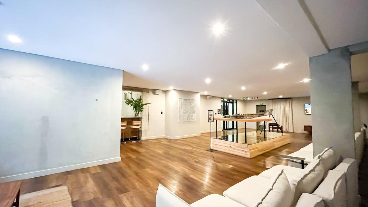 1 Bedroom Stylish and immaculate Apartment To Rent in Black Brick 2 Sandton