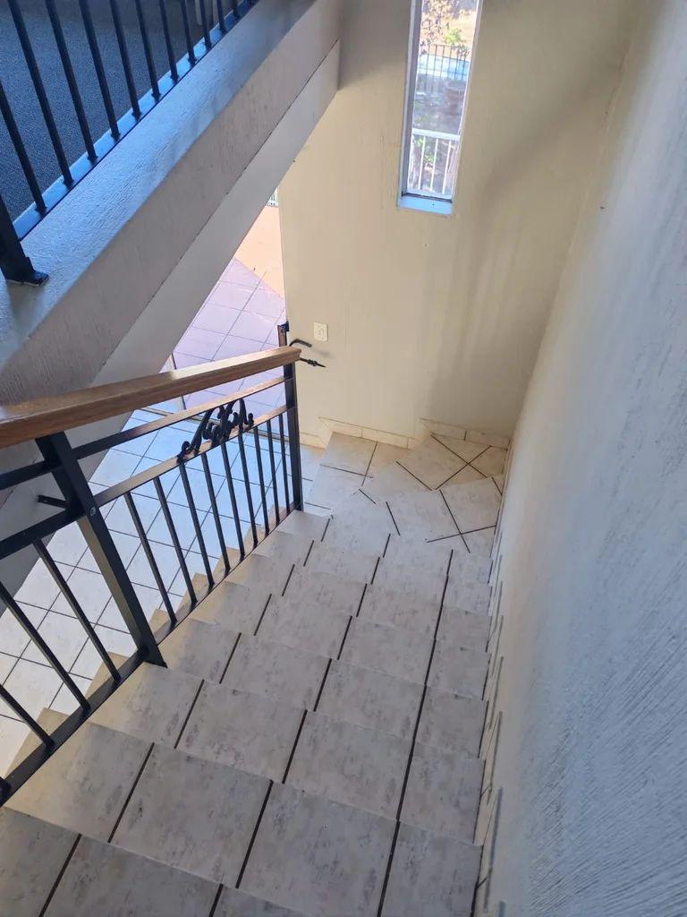 Stunning modern double-storey Apartment For Rent in Menlyn Park