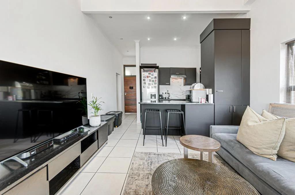 Stylish apartment for sale in most desirable location Bryanston