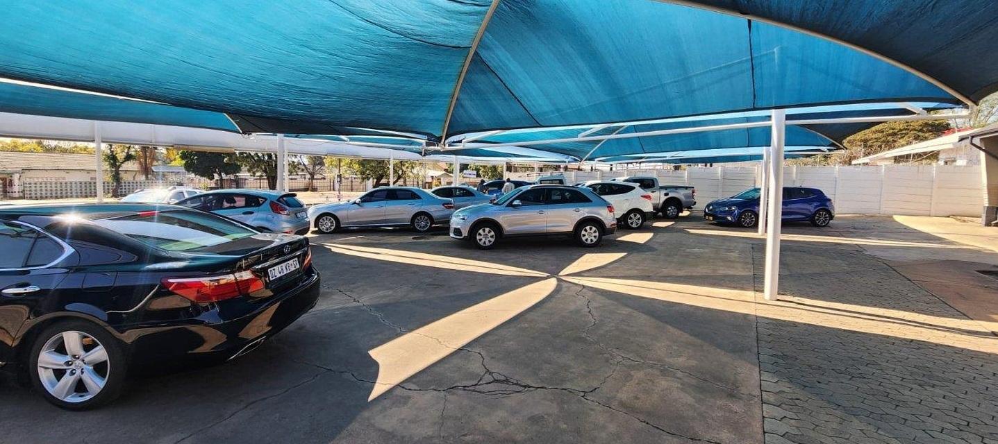 Commercial Motor dealership for rent