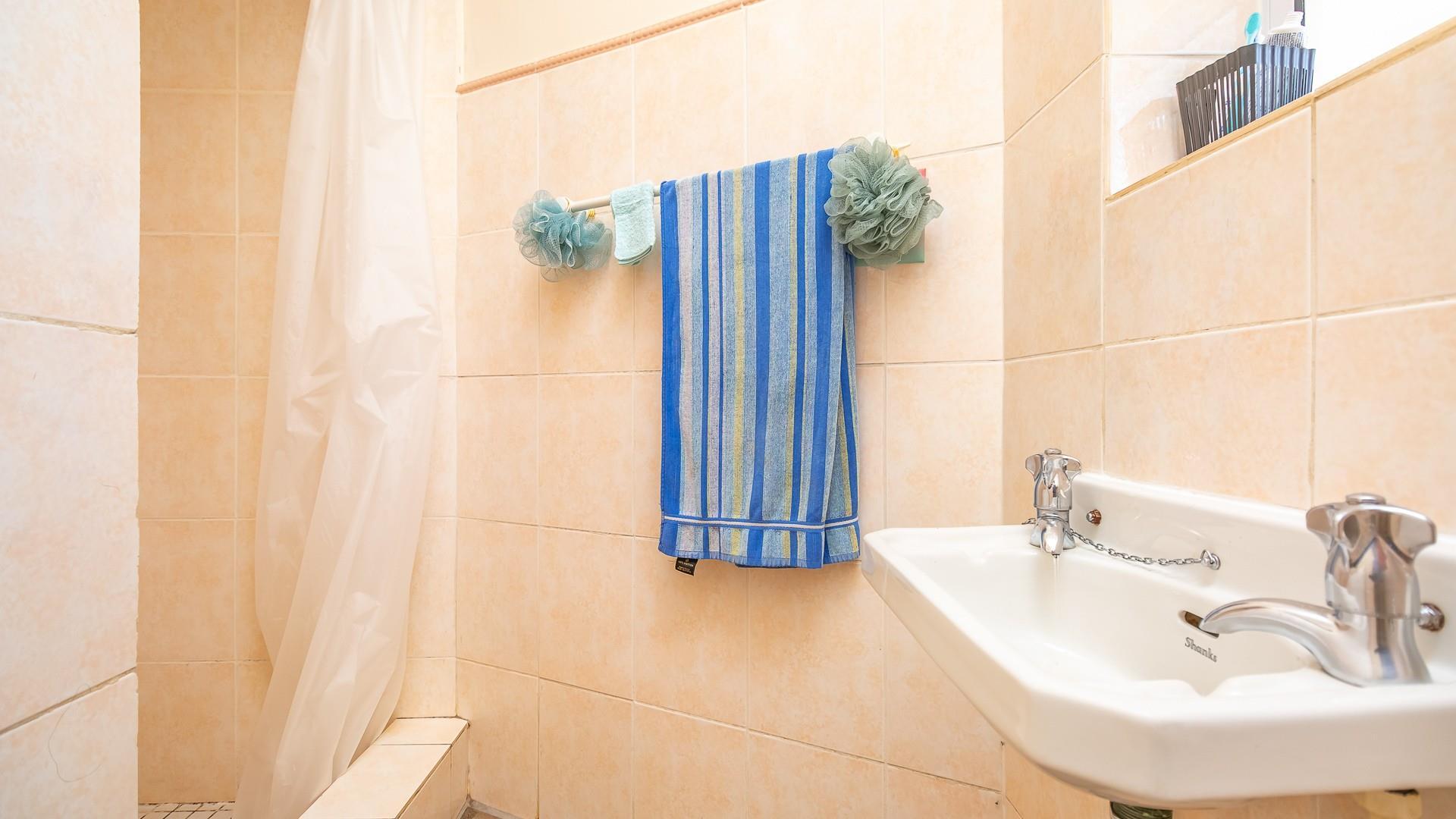 3 Bedroom House For Sale in Florida Hills