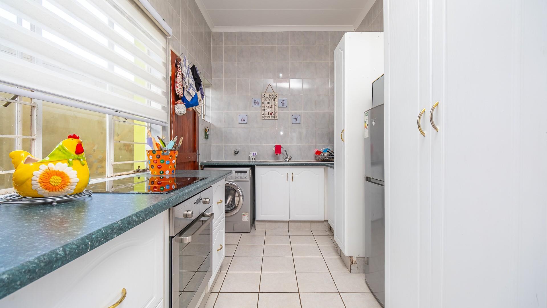 3 Bedroom House For Sale in Florida Hills