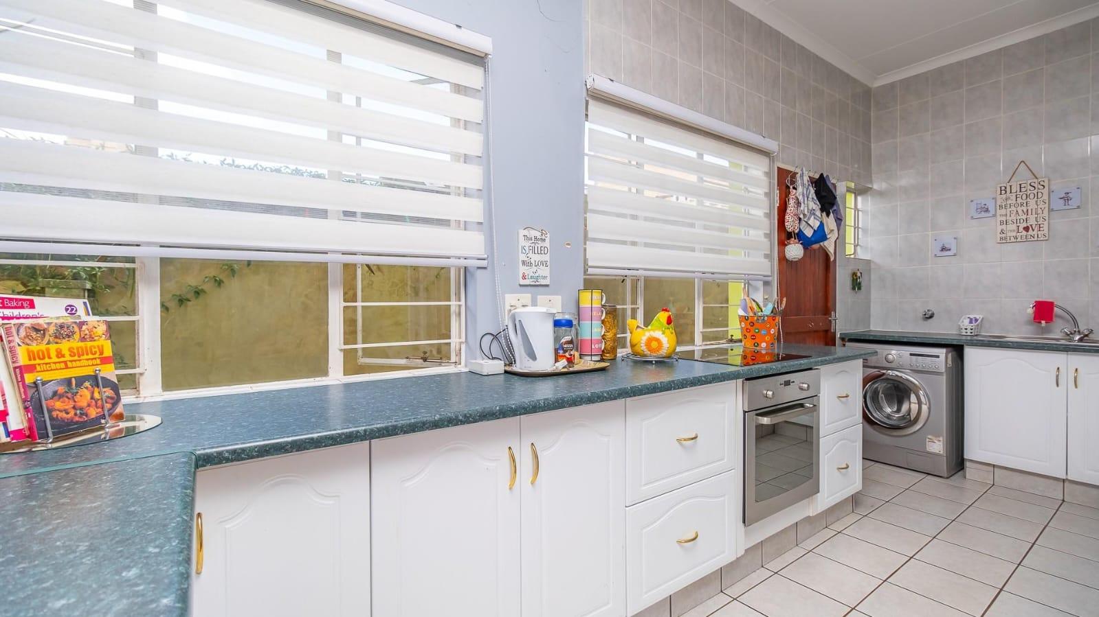 3 Bedroom House For Sale in Florida Hills