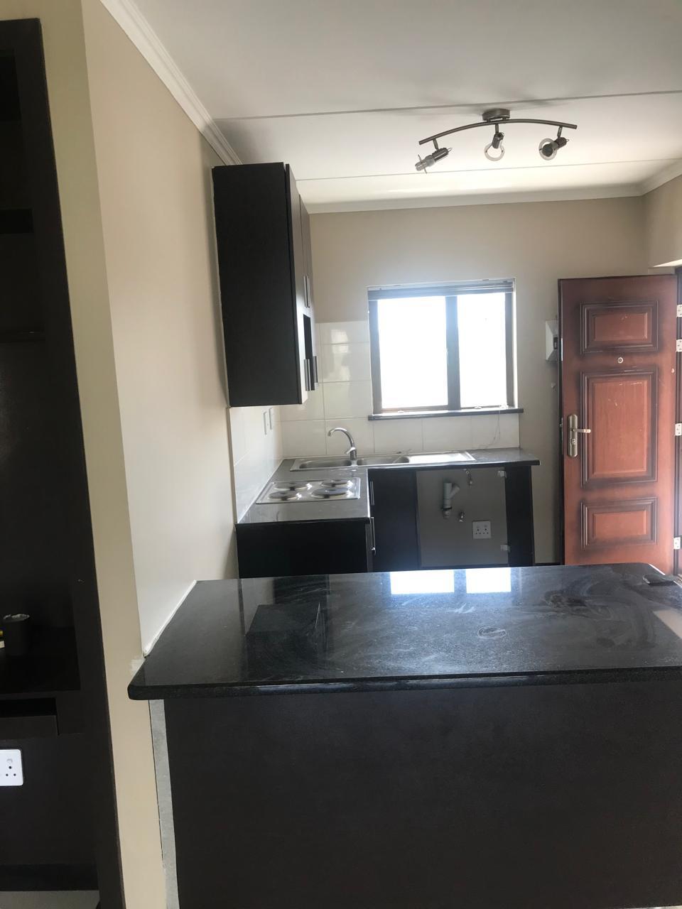 Stylish apartment for sale in secure Phoenix View estate Midrand