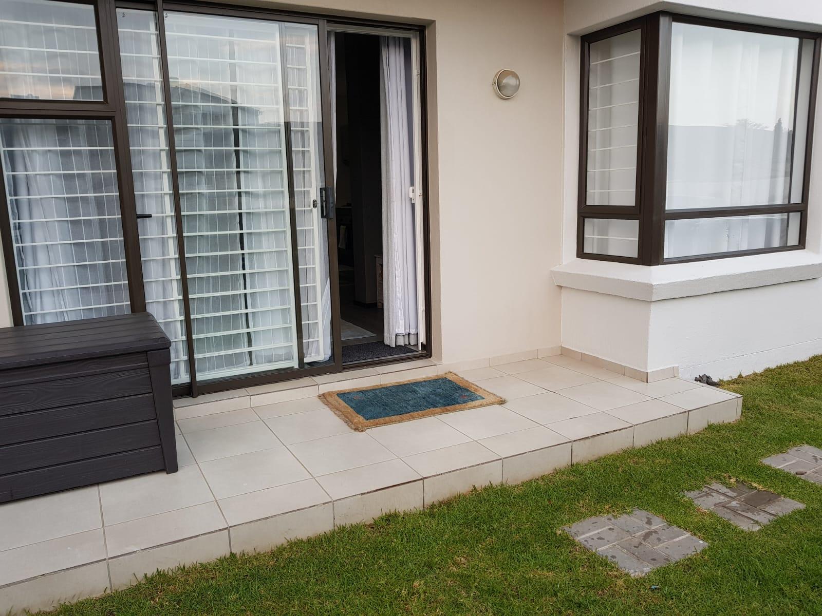 Stylish apartment for sale in Soho Junction Broadacres Fourways