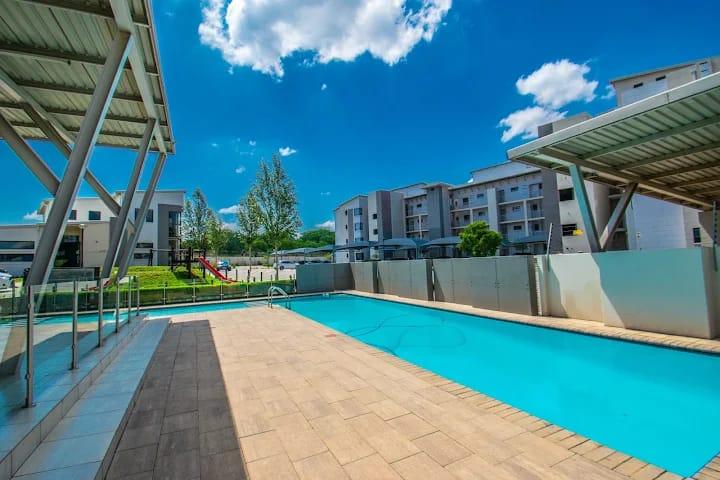 Stylish apartment for sale in Soho Junction Broadacres Fourways